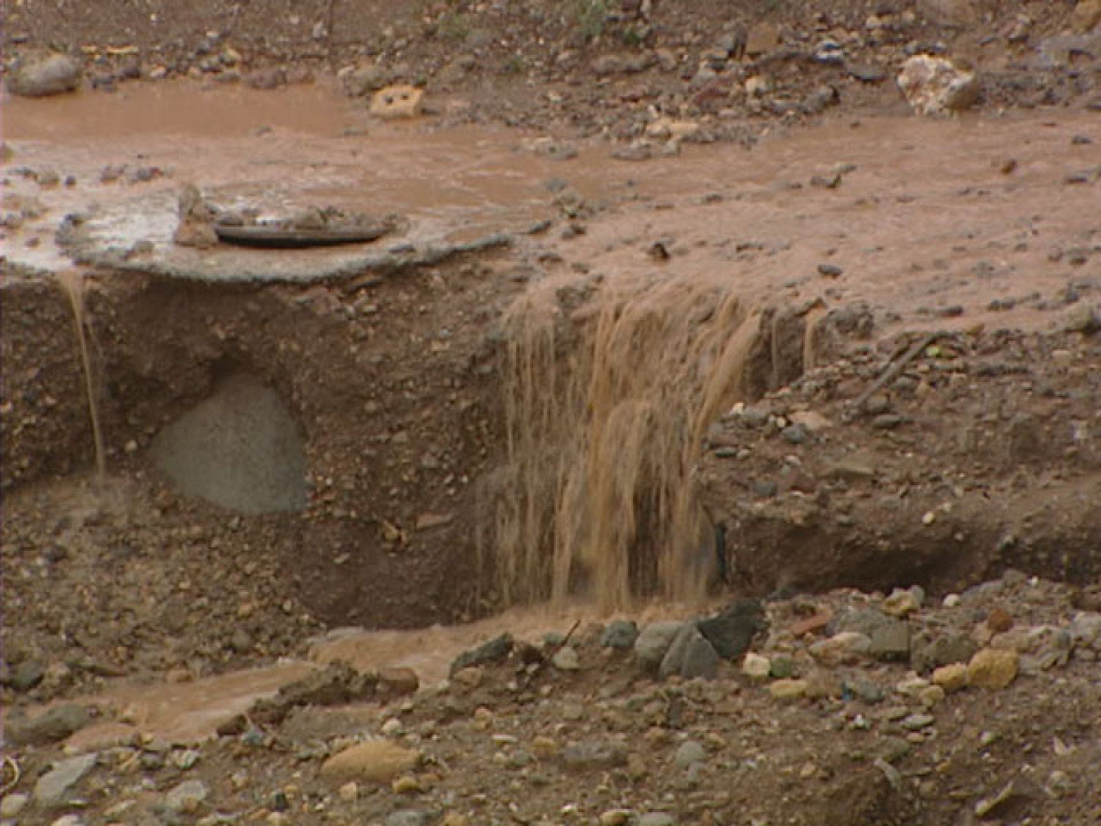 Cinco comunidades están en alerta por fuertes lluvias