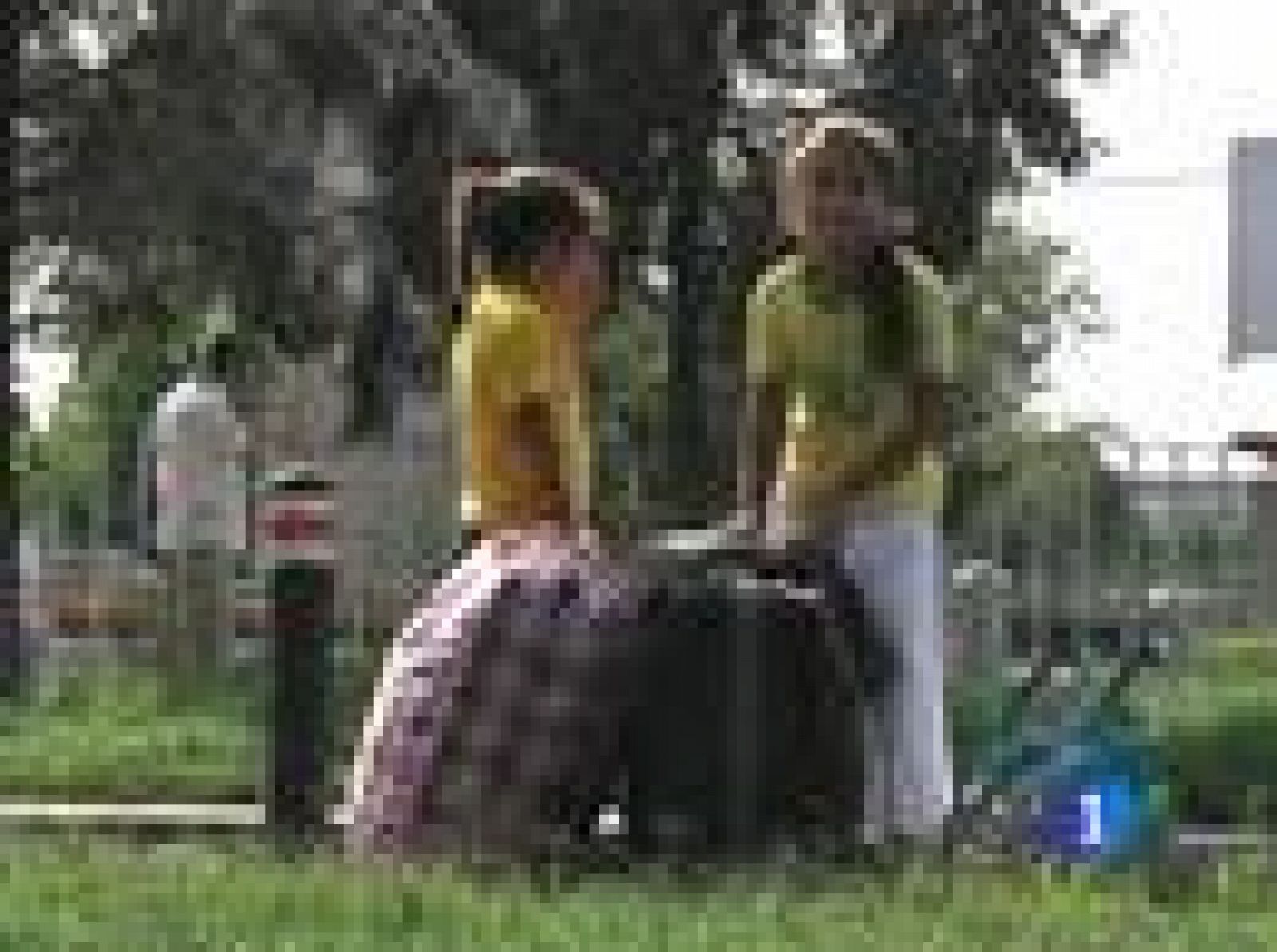 Llegan a Rumanía los primeros grupos de gitanos que expulsa Francia | Ver