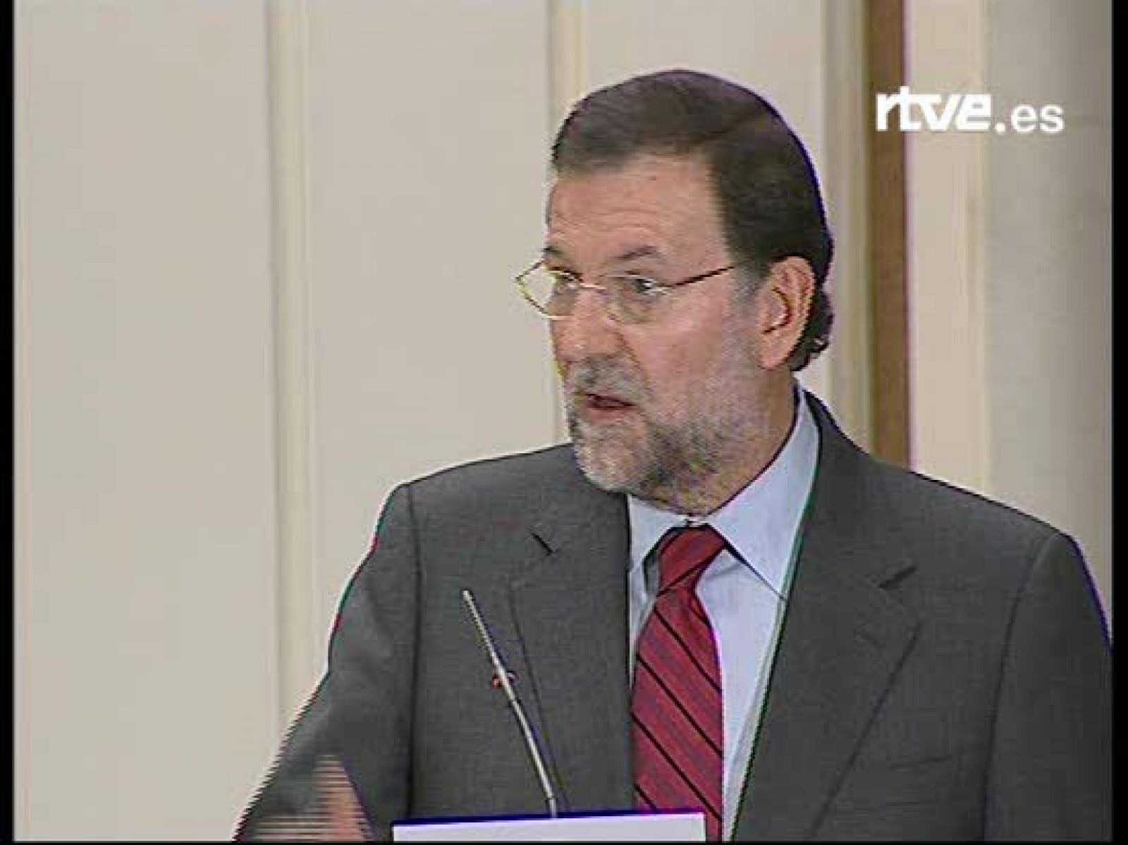 El presidente del PP, Mariano Rajoy, se refiere a la reunión de Zapatero e Ibarretxe en la Moncloa 