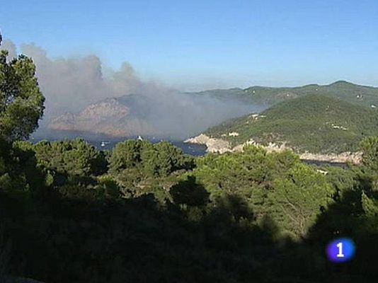 - Incendio en una cala de Ibiza