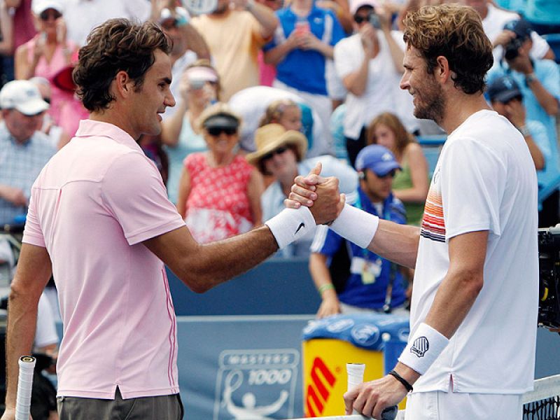 Después de dos horas y cuarenta minutos, Roger Federer amarró su decimoséptimo Masters 1000. Igual que Andre Agassi y a sólo uno del español Rafael Nadal. Una sola rotura de servicio decantó el vencedor de Cincinnati. Fue en el noveno juego del terce