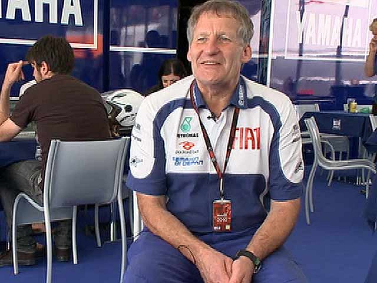 Los jefes mecánicos de Yamaha, Jeremy Burgess y Ramón Forcada, opinan sobre la puesta a punto de la moto por parte de Valentino Rossi y de Jorge Lorenzo.