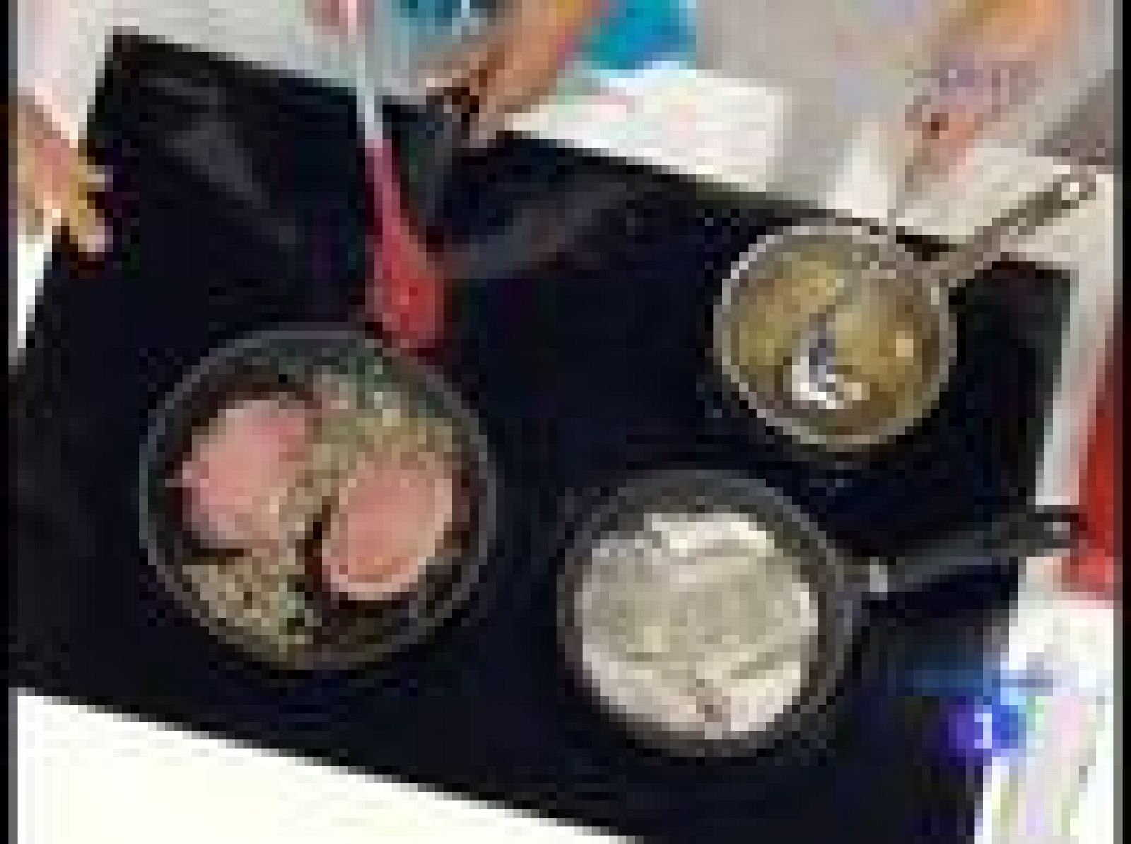 Saber cocinar - Medallones de cerdo rellenos de butifarra y manzana - RTVE Cocina | Ver