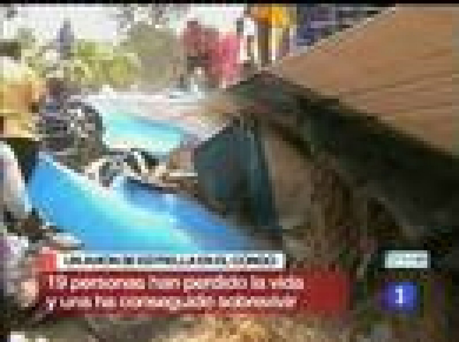 Al menos 19 personas han muerto cuando un avión de pasajeros se precipitó a tierra en la provincia de Bandundu, en el sudoeste de la República Democrática del Congo (RDC), según portavoces del gobierno local. Las fuentes han precisado que hay dos sobrevivientes entre los 21 ocupantes del avión, de los cuales tres eran extranjeros y el resto congoleños.