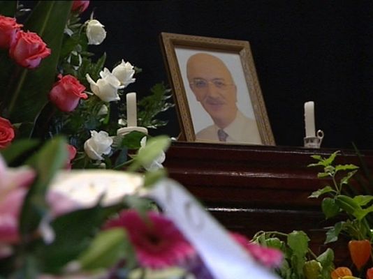  - Entierro de las víctimas