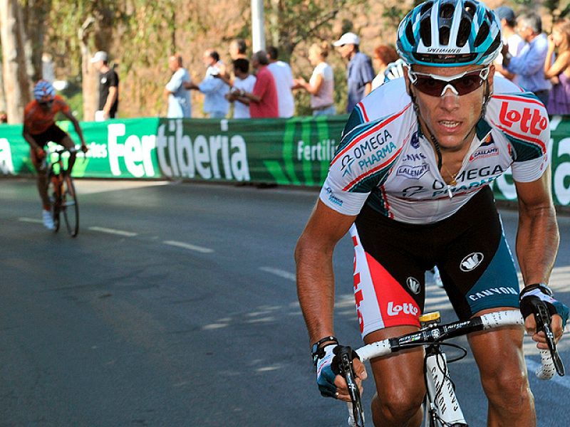 El ciclista belga Gilbert ha sido el protagonista en Málaga al imponerse en la llegada a Gibralfaro y colocarse líder de la Vuelta.