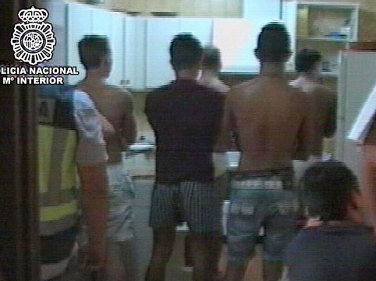  - Desarticulada una red de travestis