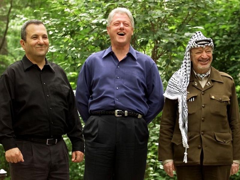 Bill Clinton reúne a palestinos e isrelíes para intentar cerrar el proceso de paz.