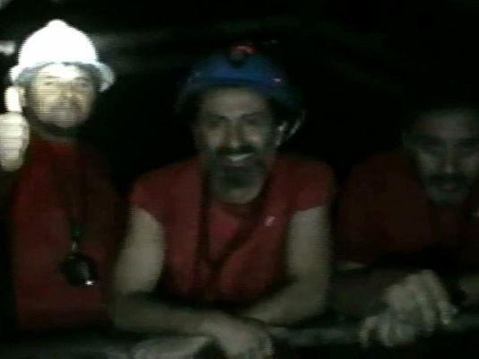  - Un mes bajo tierra