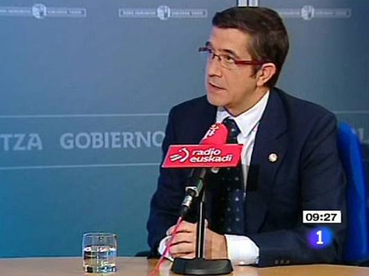  - Patxi López considera insuficiente el anuncio de ETA de no llevar a cabo "acciones armadas ofensivas"