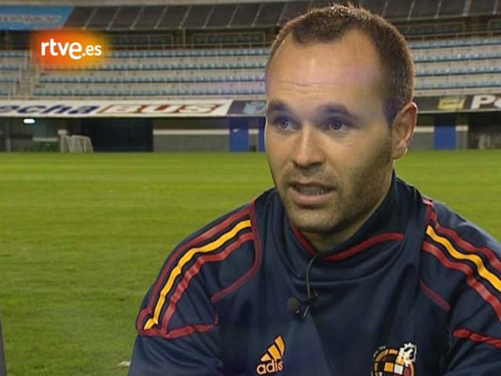 Iniesta, en exclusiva a TVE, ha dicho que "siempre hay hueco en casa" para el balón de oro.