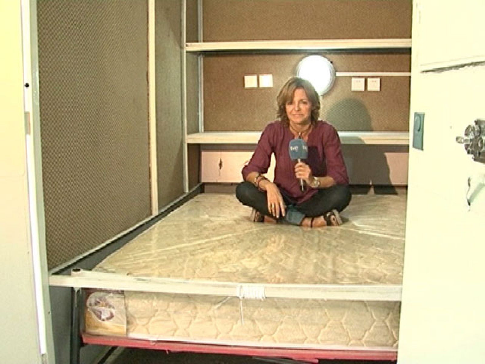 Hay casas pequeñas, casas muy pequeñas y "apartamentos cápsula" de sólo 3 metros cuadrados. Los construyen en China, donde el precio de la vivienda ha llegado a subir hasta un 68%. Se alquilan por unos 40 euros al mes y están destinados a las familias con rentas más bajas. 