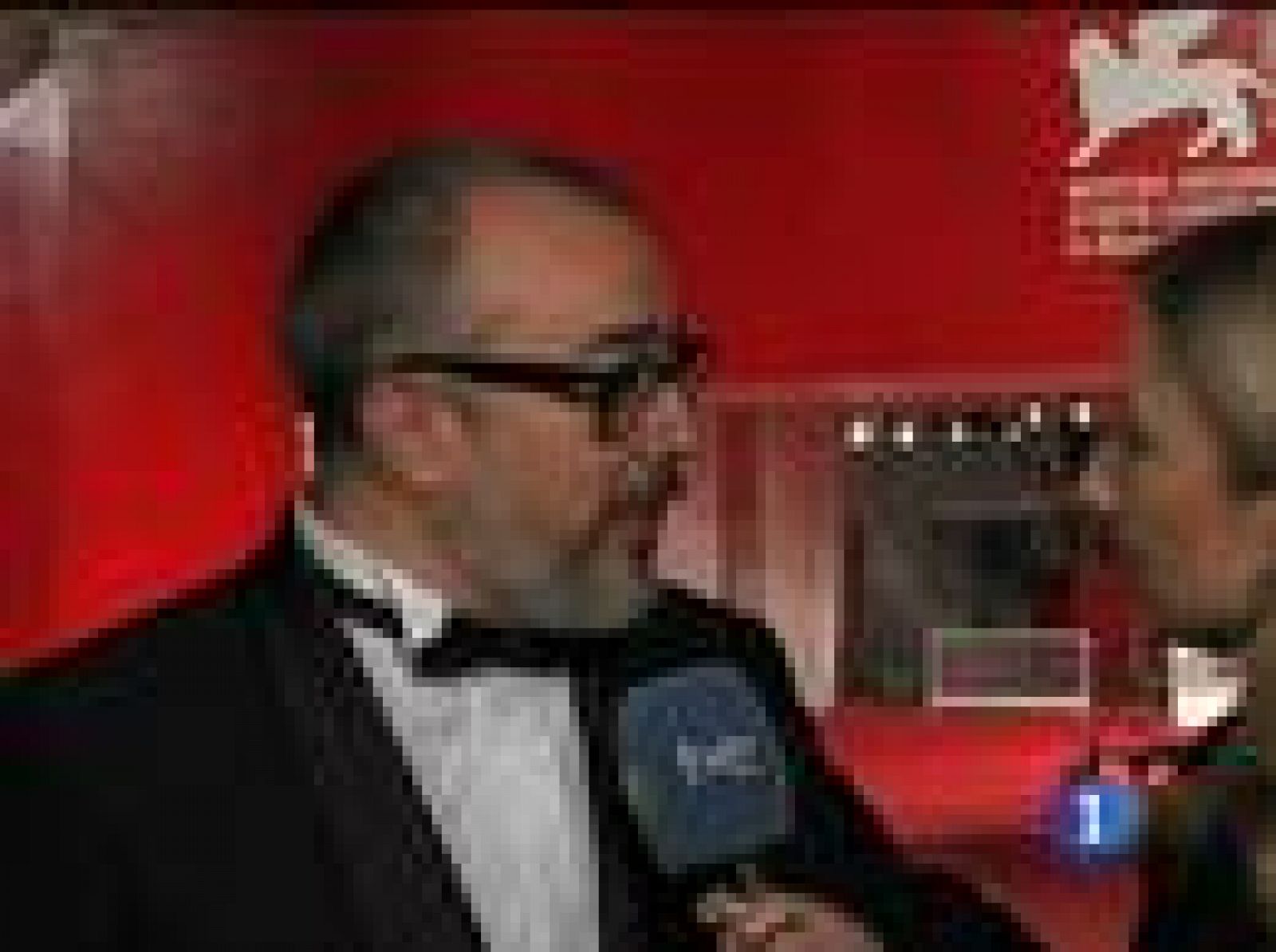 La Mostra tiene nombre español, Alex de la Iglesia y  su "Balada triste de trompeta" | Ver