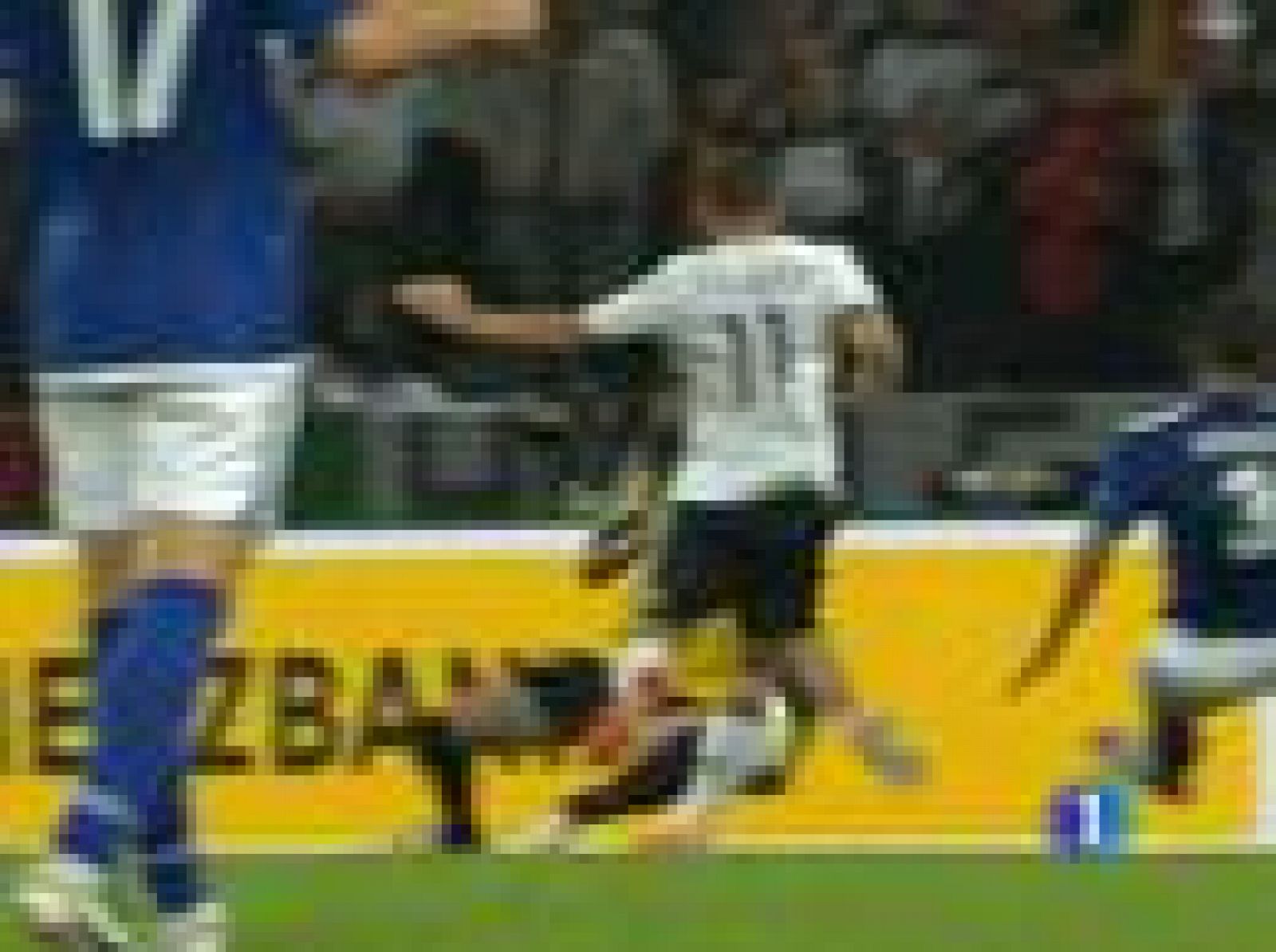 Quieroz se queda al borde del abismo | Ver