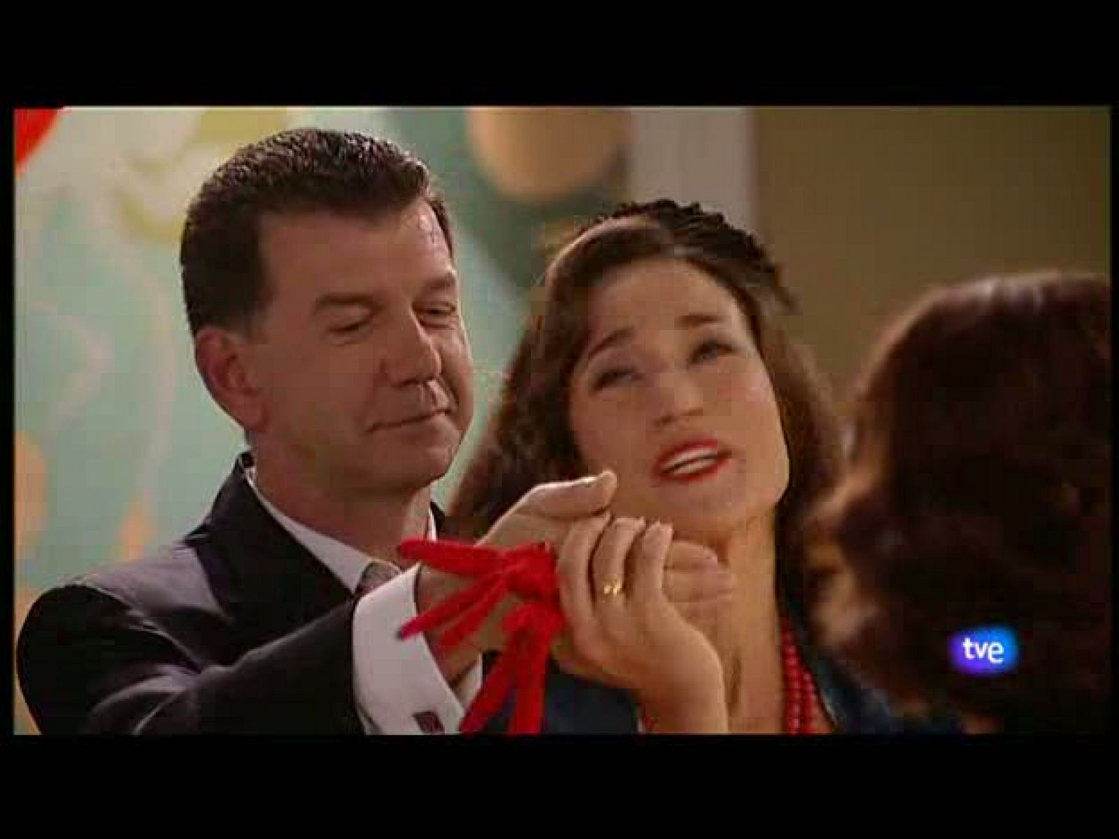 Amar en tiempos revueltos Cap.3