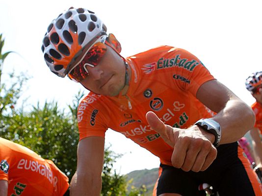 Vuelta ciclista a España - Antón hace doblete, etapa y lider