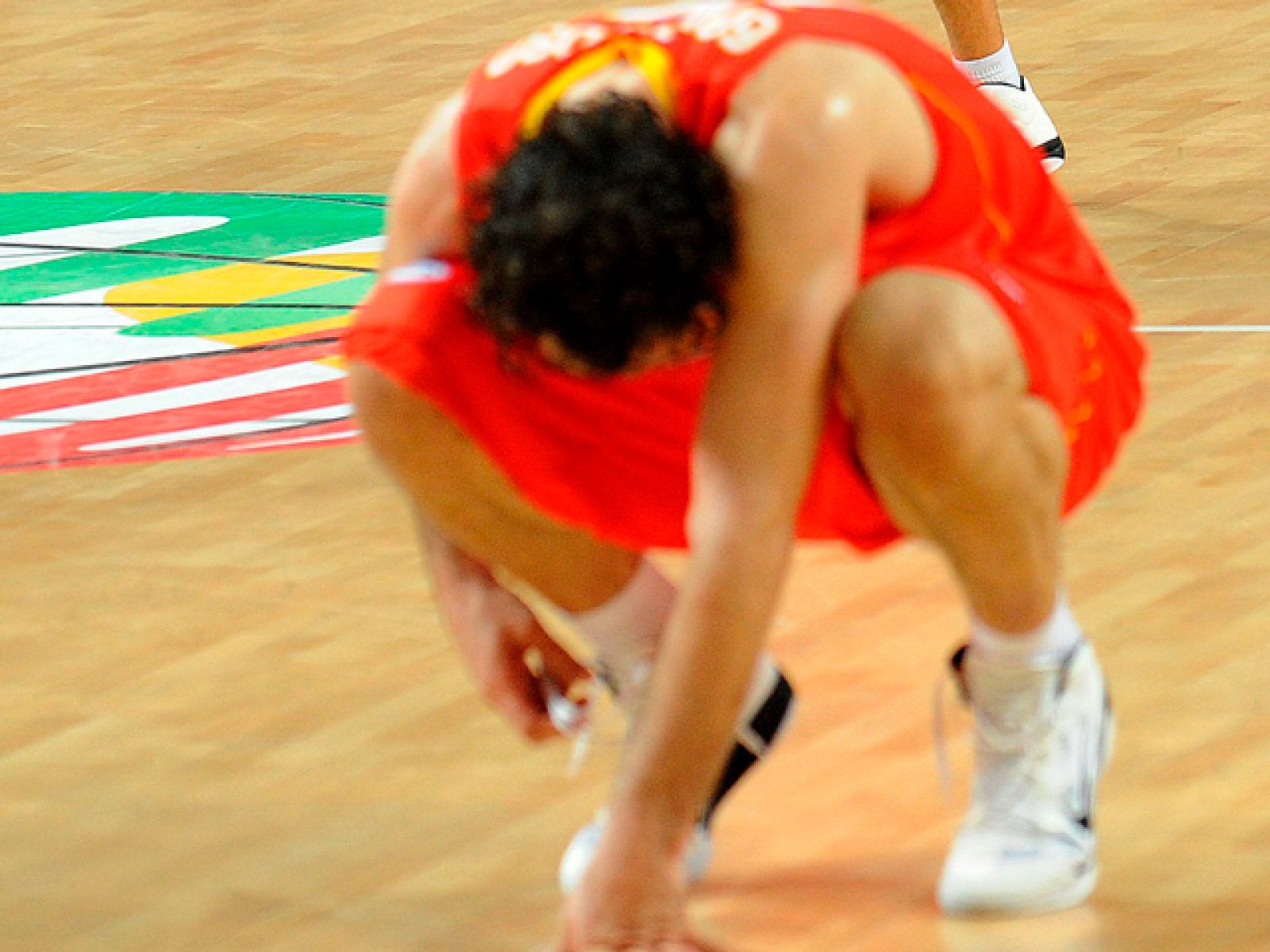 La selección de Sergio Scariolo ha perdido en los cuartos de final ante Serbia por 92-89.