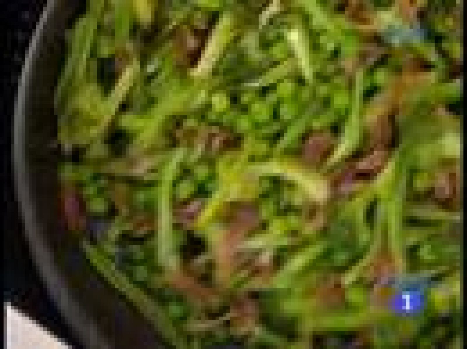 Saber cocinar - Pasta salteada con brécol y piñones - RTVE Cocina | Ver