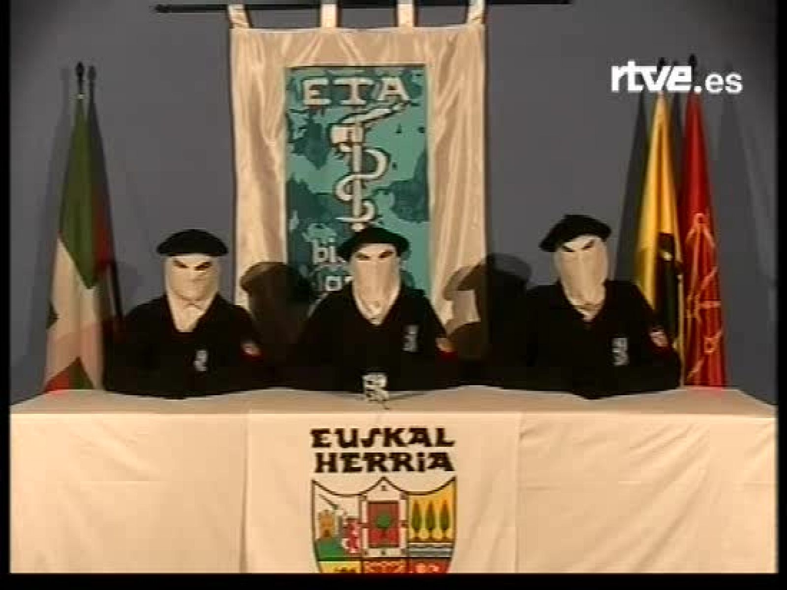 El 22 de marzo de 2006 ETA anuncia un alto el fuego permanente.