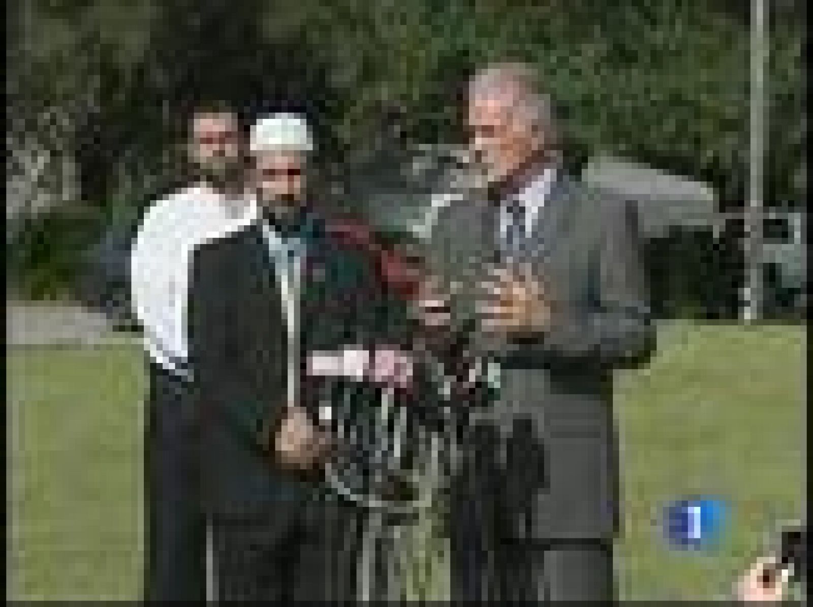 Terry Jones no seguirá adelante con su amenaza | Ver