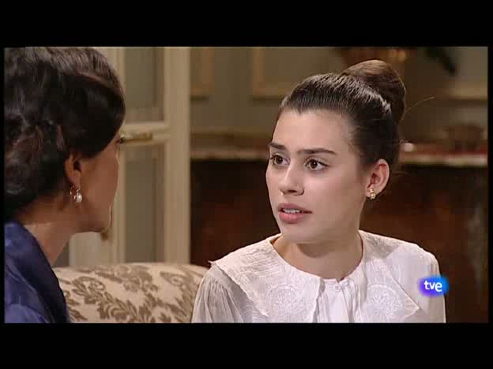 Amar en tiempos revueltos Cap.5