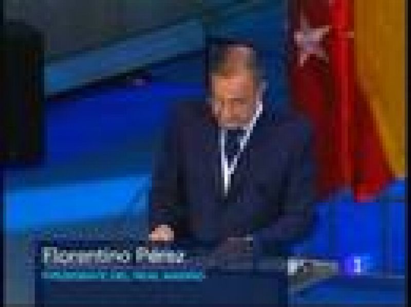 El Presidente del Madrid, Florentino Pérez, considera a su Mourinho como "el mejor entrenador del mundo" en la Asamblea de socios.