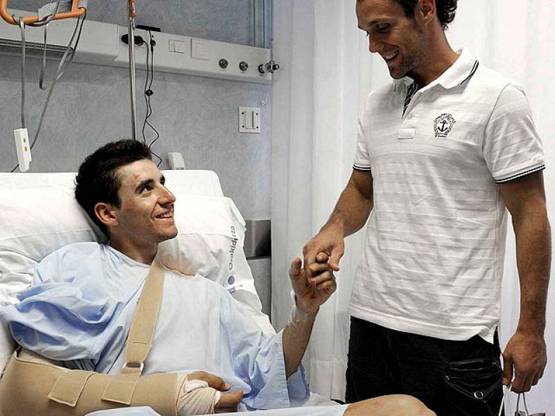 El ciclista Igor Antón está más animado que su equipo después de haber sido operado y tener que dejar la Vuelta siendo líder.