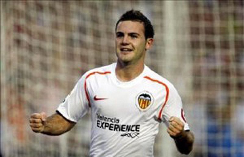 El Valencia regresa a la 'Champions' tras un año de ausencia en el estadio Ataturk, feudo del campeón de liga turca, el Bursaspor, que ha conseguido terminar con la hegemonía de los todopoderosos Galatasaray, Fenerbache y Besiktas. Un equipo desconoc