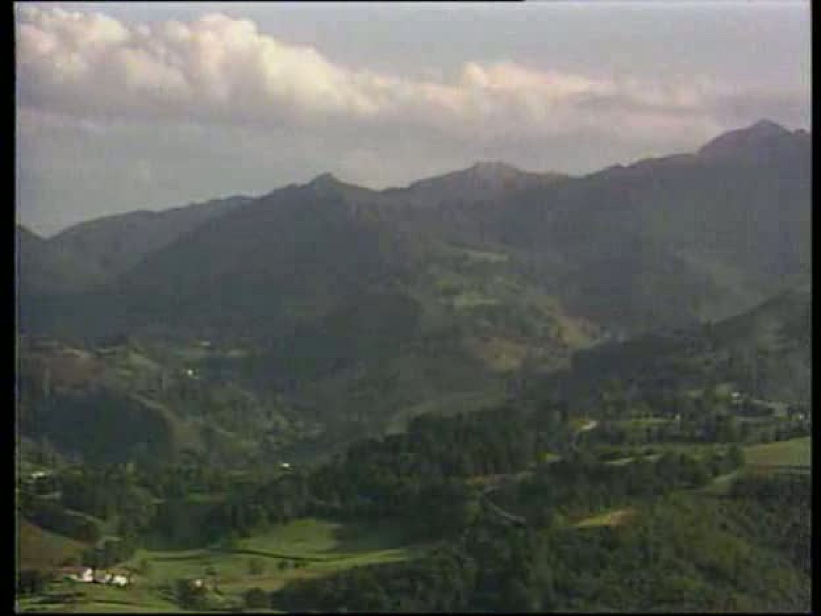 Navarra al natural - Musquilda y la Selva de Irati - Navarra al natural | Ver