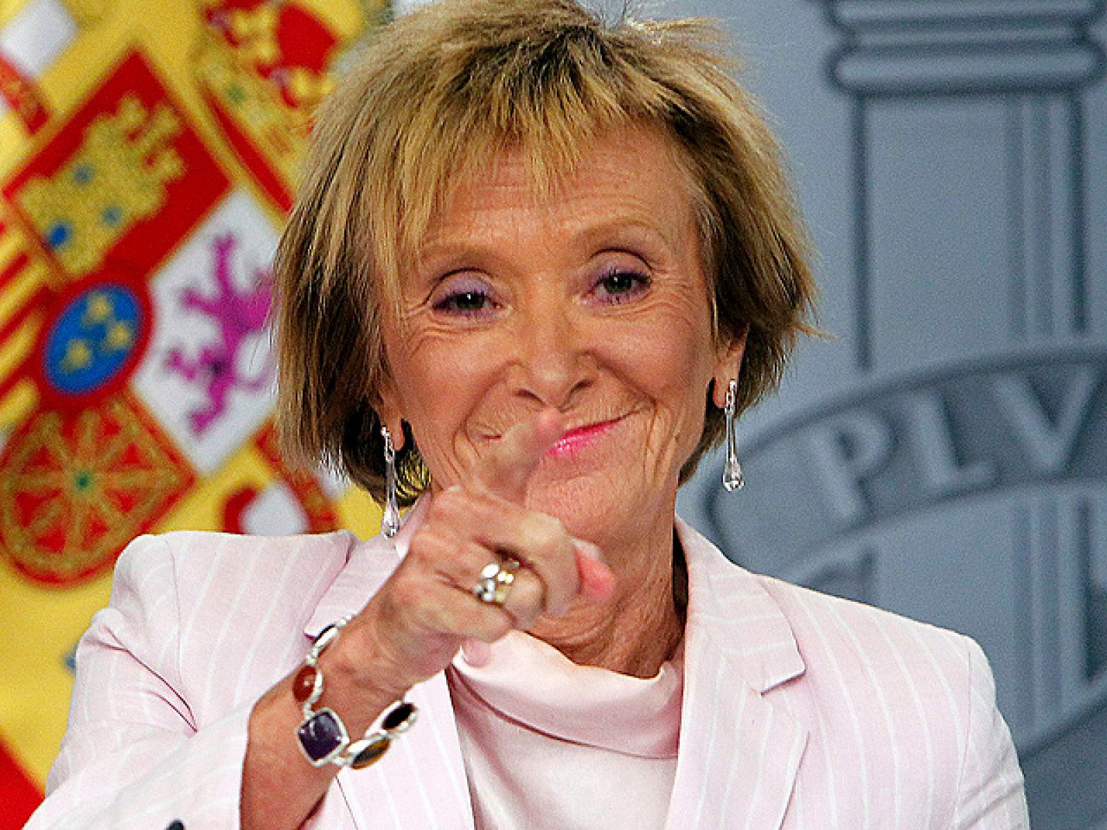 La vicepresidenta primera del Gobierno, María Teresa Fernández de la Vega, ha dicho que "no están dispuestos" a entrar en el juego del PP en relación a los liberados sindicales y ha querido dejar clara su postura al respecto diciendo que "desde que estamos en democracia los liberados sindicales se ajustan a la legalidad vigente sin resquicio de duda".