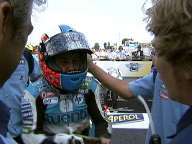 En la categoría de 125cc hay pilotos cuya misión es ayudar a sus compañeros de equipo. 