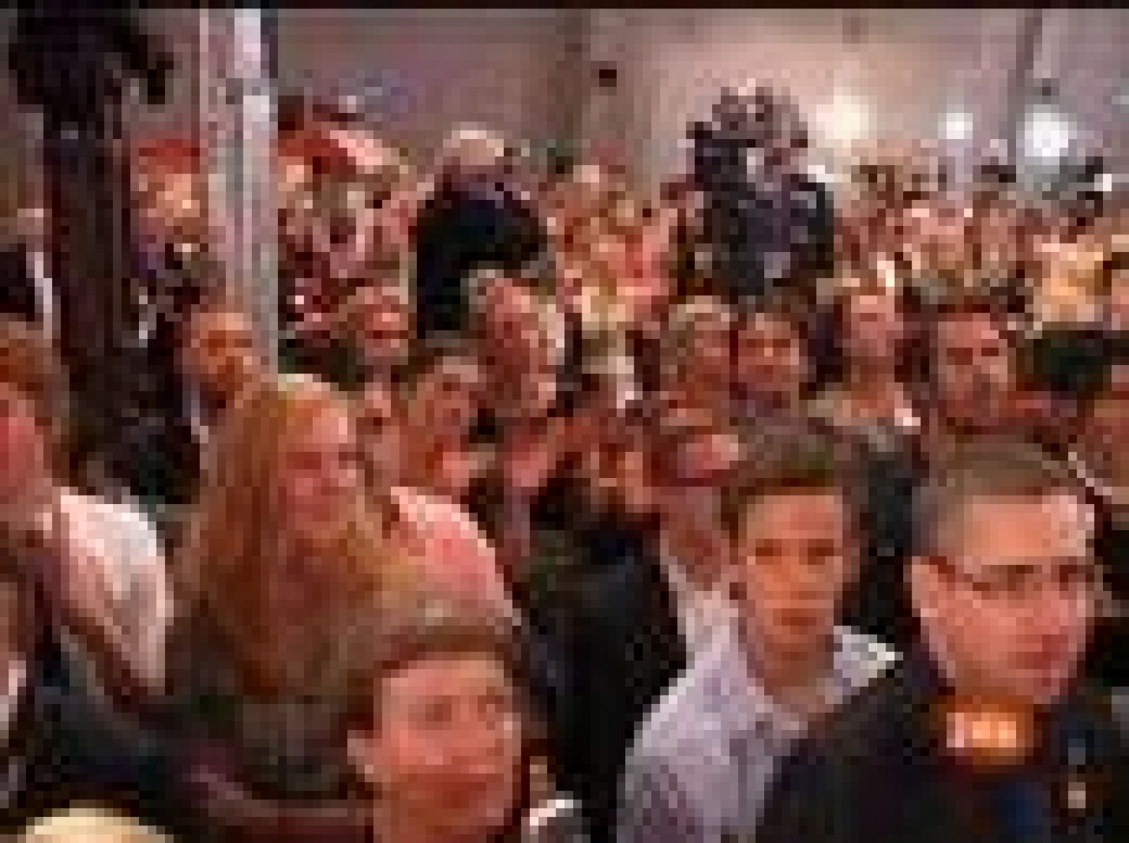 La Alianza de centro-derecha del primer ministro conservador, Frederik Reinfeldt, ha logrado un triunfo histórico en las elecciones legislativas suecas, que no le vale sin embargo para revalidar la mayoría absoluta por la entrada en el Parlamento de