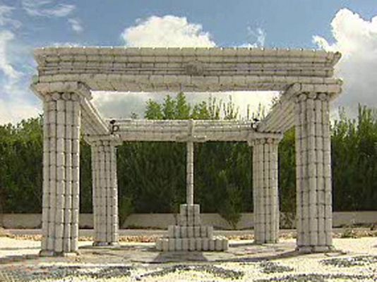 España Directo - Esculpir con latas