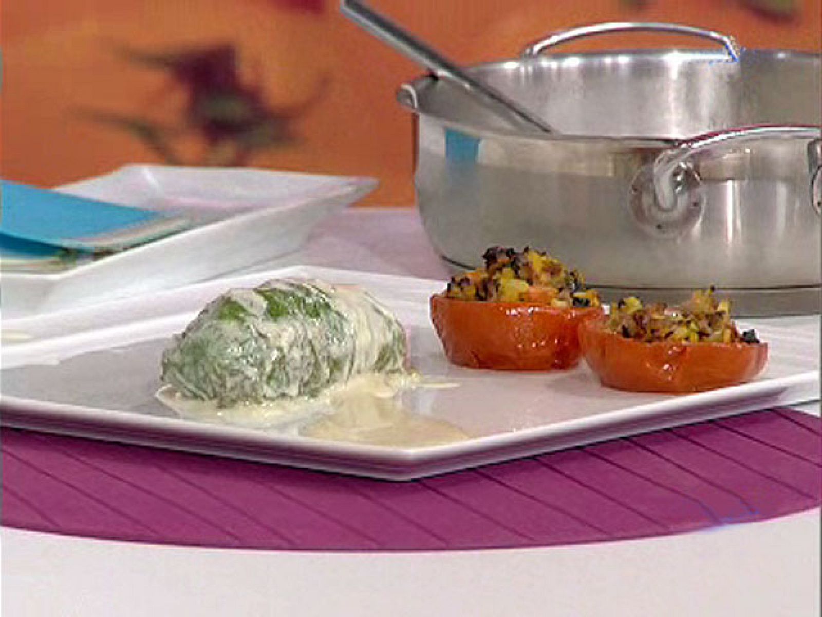 Saber cocinar - Filetes de gallo en salsa con tomates rellenos 