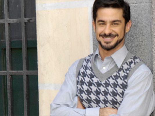 Amar en tiempos revueltos - Roberto San Martín es Ubaldo Ramos