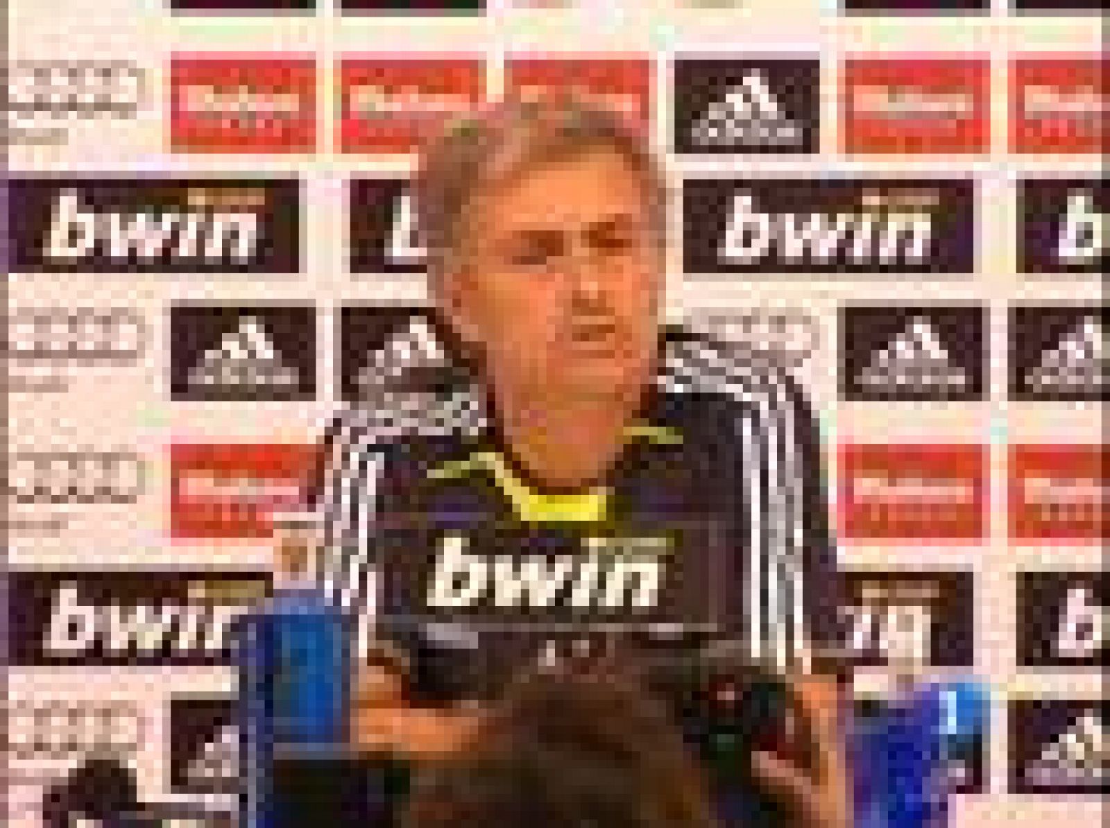 Los entrenadores de Real Madrid y Espanyol hacen un repaso de la actualidad de sus equipos. Mourinho se ha referido a la Lessión de Messi, a elogiado a Cristiano Ronaldo y sobre todo ha querido zanjar el tama de la selección portuguesa.