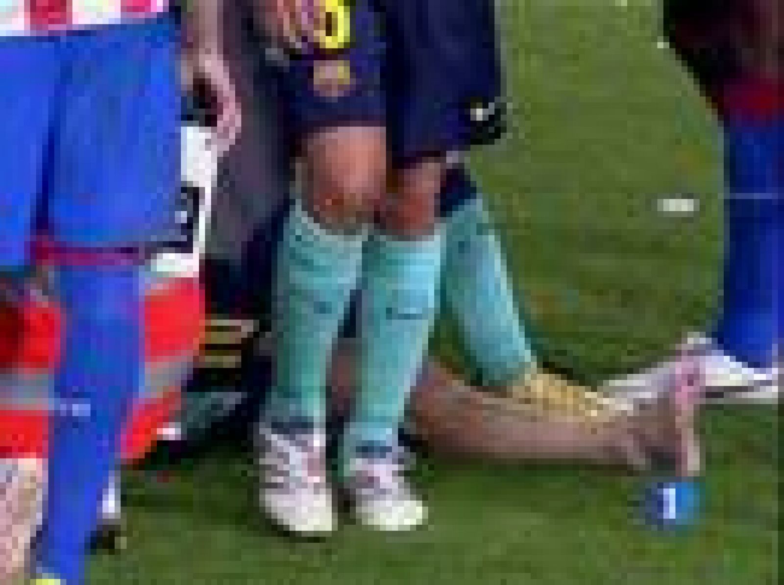 Messi se queda dos semanas sin jugar | Ver