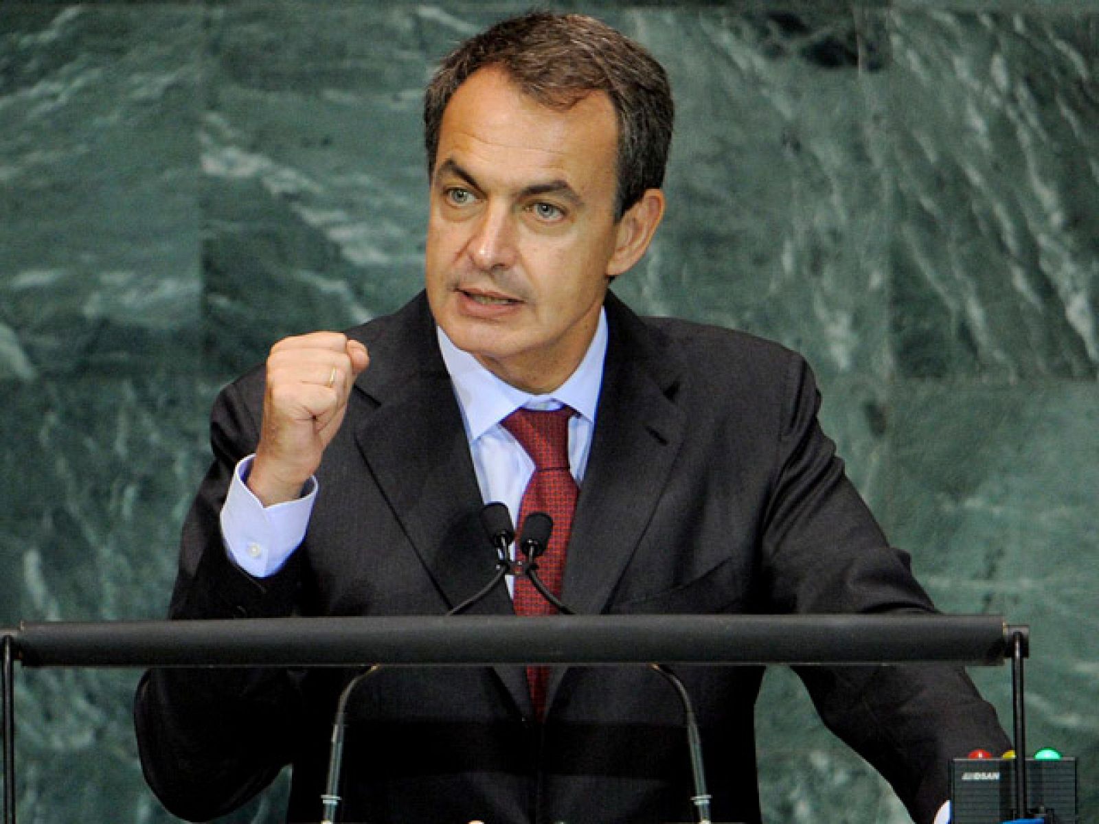 Telediario 2 en cuatro minutos - 20/09/10 | Ver