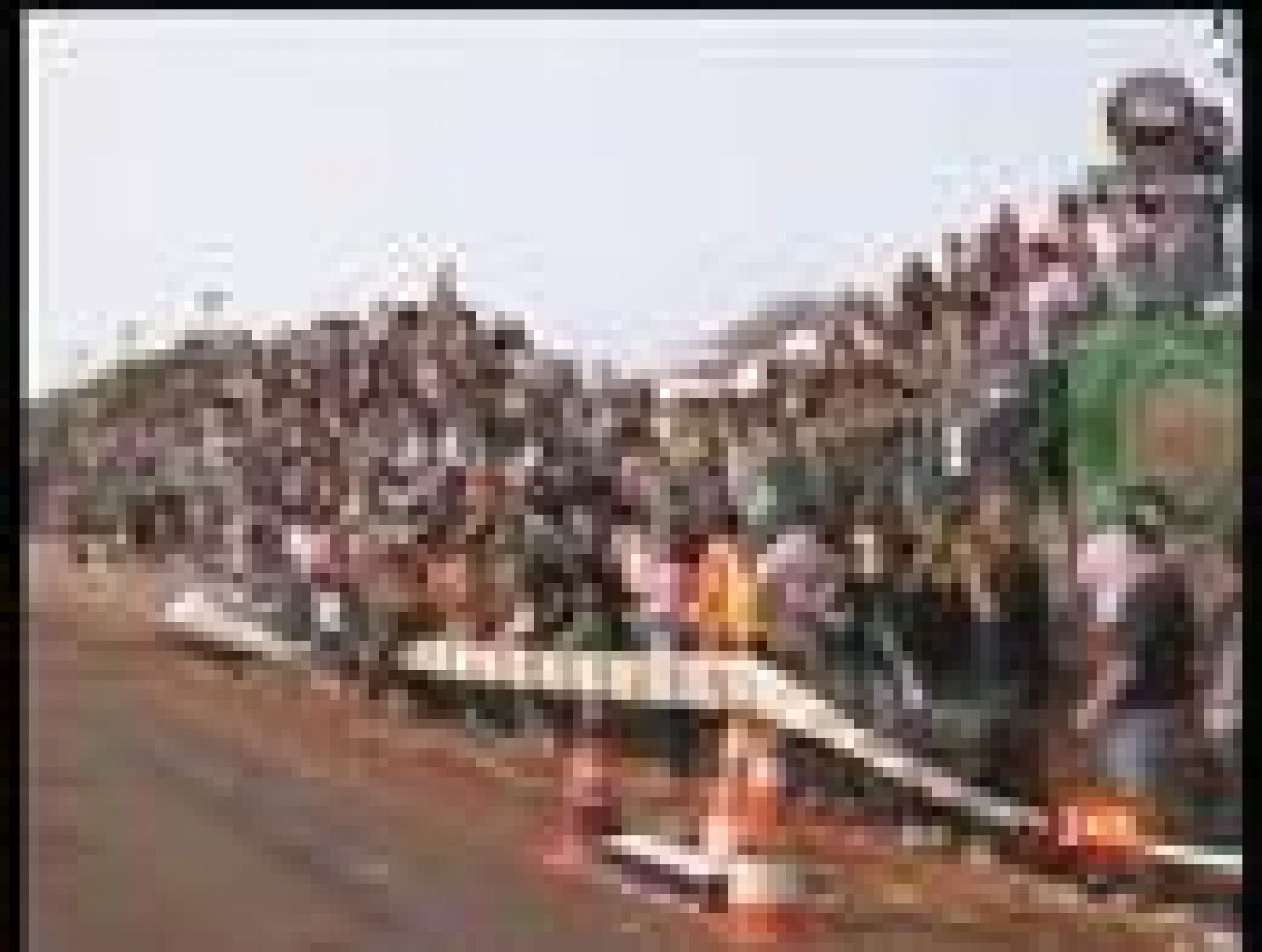 Una grada llena de gente se desplomó mientras se celebraba una carrera de coches en la localidad brasileña de Cuatro Puentes.