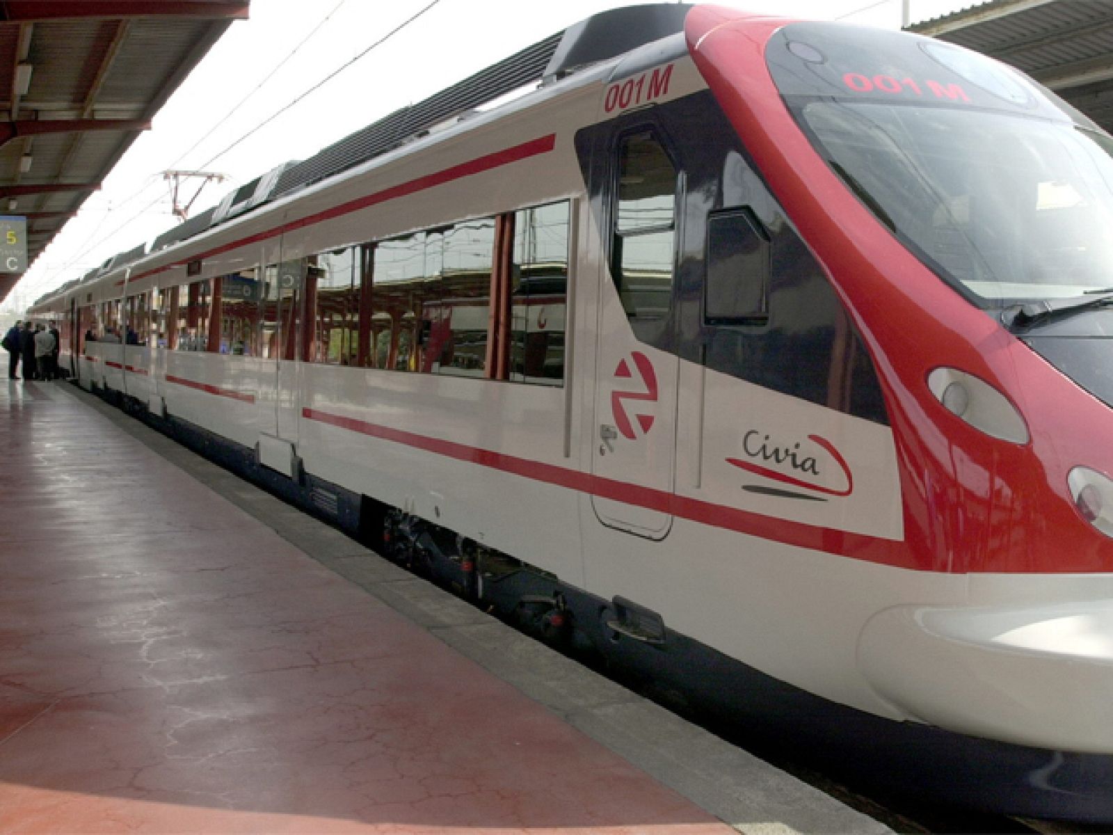 Gobierno y sindicatos logran un acuerdo sobre los servicios mínimos en el transporte para el 29-S | Ver