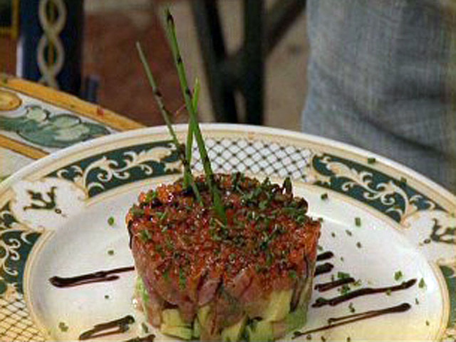Tartar de atún con aguacate - La receta de "Un país para comérselo"