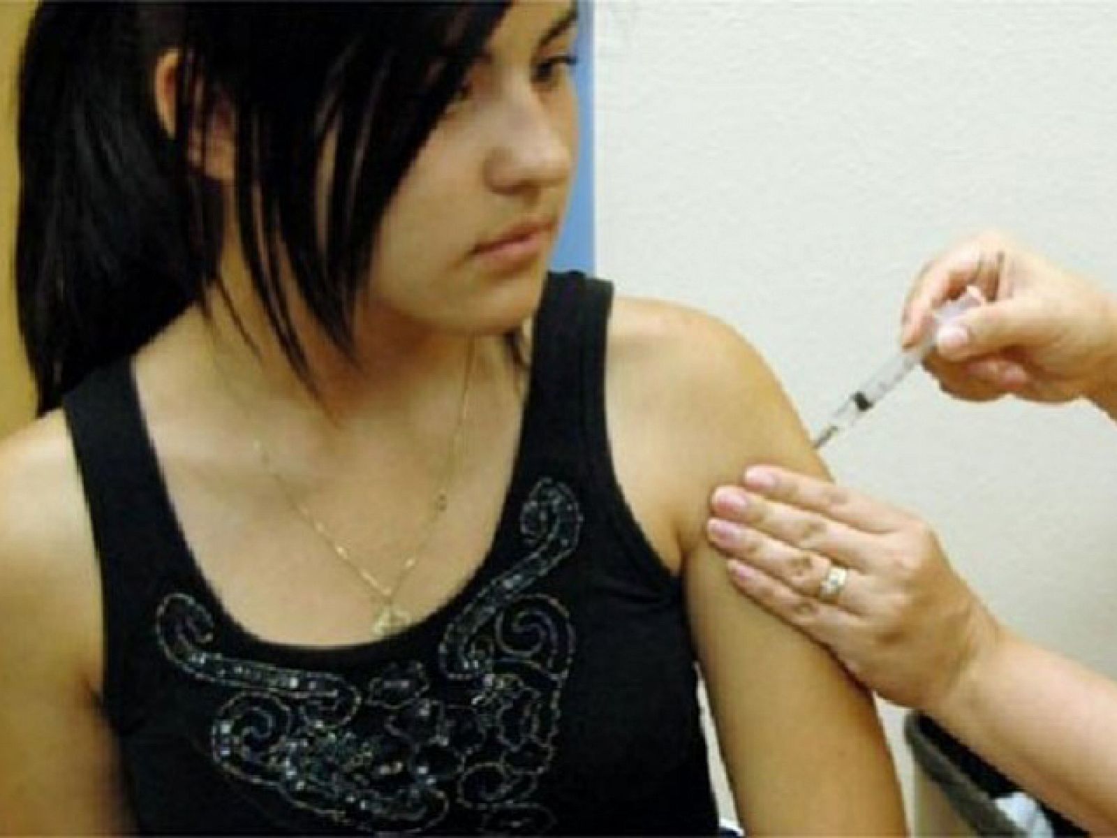 La Sociedad Española de Ginecología apuesta  por extender la vacunación contra el virus del papiloma humano - Ciencia y tecnología en Rtve.es | Ver