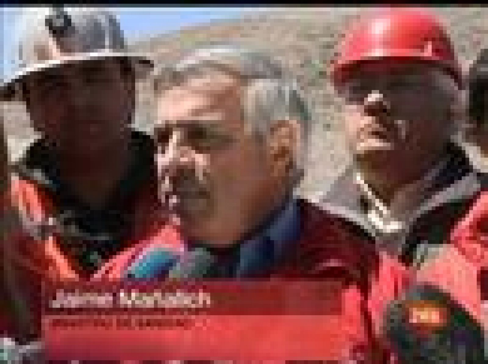 Ya está lista una de las cápsulas de rescate de los mineros de Chile