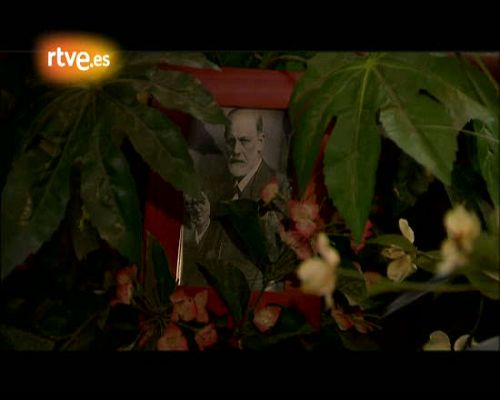 Ciudad K - Capítulo 2: Diván del psicoanalista