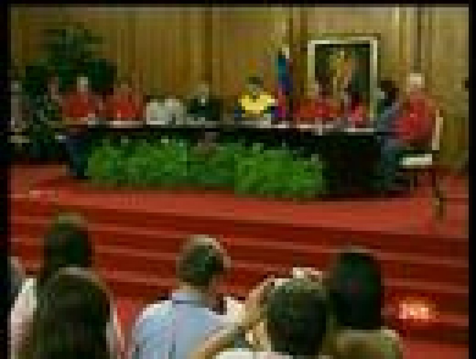 Sin programa: Hugo Chávez defiende su victoria | RTVE Play