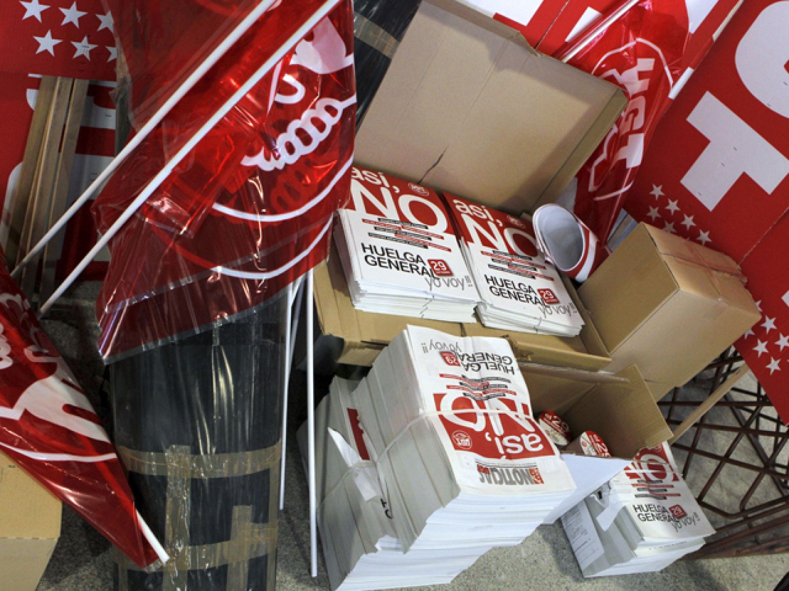 Los sindicatos no cumplirán servicios mínimos impuestos | Ver