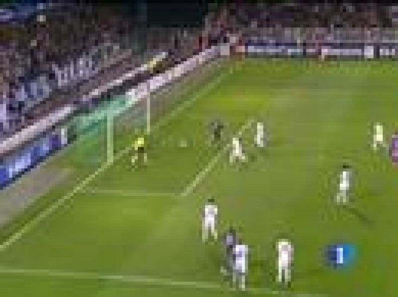 El Real Madrid se impone al Auxerre en el Abbé-Deschamps de la localidad francesa con un único gol de Di María (28/09/2010).