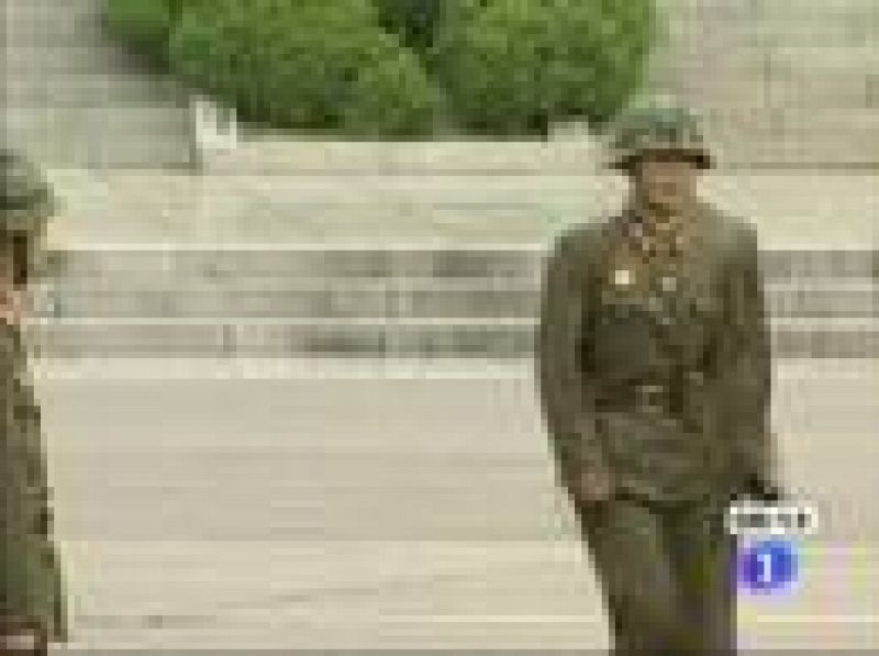 Las dos Coreas se han reunido para sus primeras conversaciones militares en dos años, en medio de las tensiones por el hundimiento el pasado mes de marzo del buque surcoreano 'Cheonan', atribuido a Pyongyang (30/09/2010).