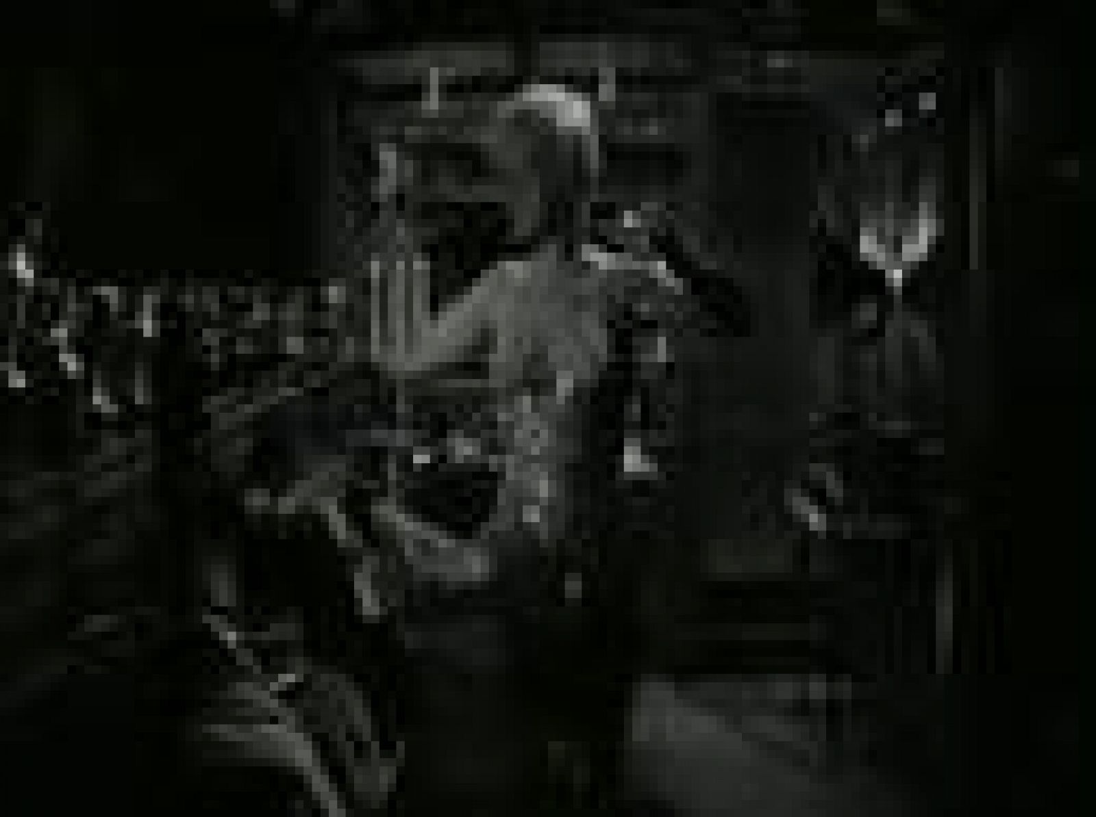 La "escena del tango", de 'Some like it hot' ('Con faldas y a lo loco'), de Billy Wilder, en la que los personajes interpretados por Tony Curtis y Marilyn Monroe protagonizan un tórrido beso, de una sensualidad inusual en aquella época.