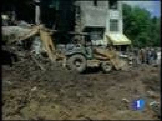  - Continúan los deslizamientos